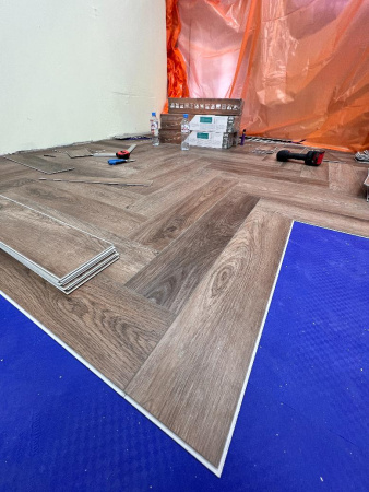 Кварцвиниловая плитка (Елочка) Alpine Floor PARQUET LIGHT Дуб Фафнир ЕСО 13-16