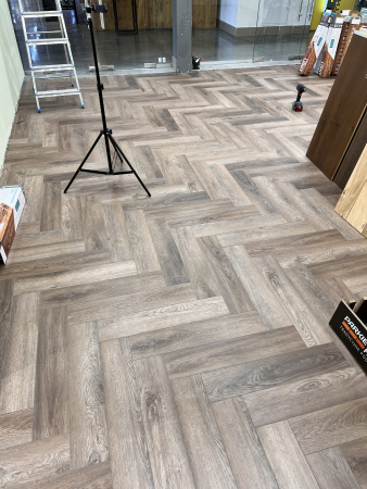 Кварцвиниловая плитка (Елочка) Alpine Floor PARQUET LIGHT Дуб Фафнир ЕСО 13-16