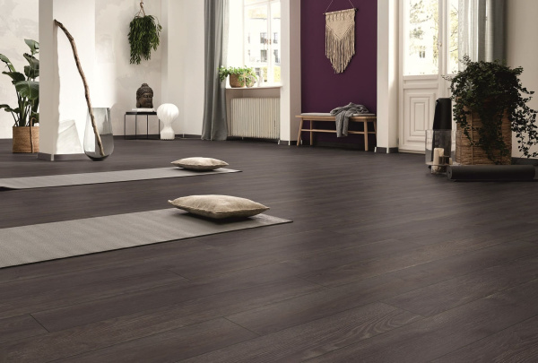 Ламинат Kronotex Aqua Amazone D6010 Дуб Эльба Черный