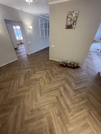 Кварцвиниловая плитка (Елочка) Alpine Floor PARQUET LIGHT ECO 13-10 Макадамия